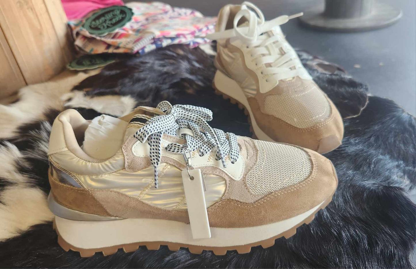 Phoebe Camel shoe