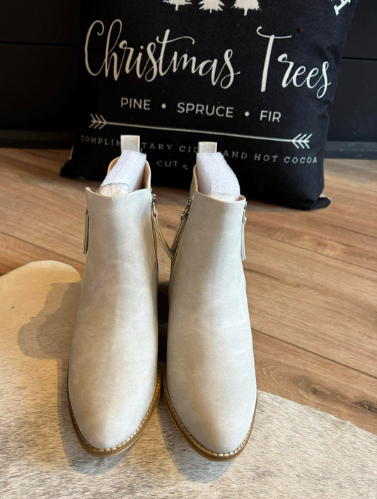 Spooktacular ivory boots