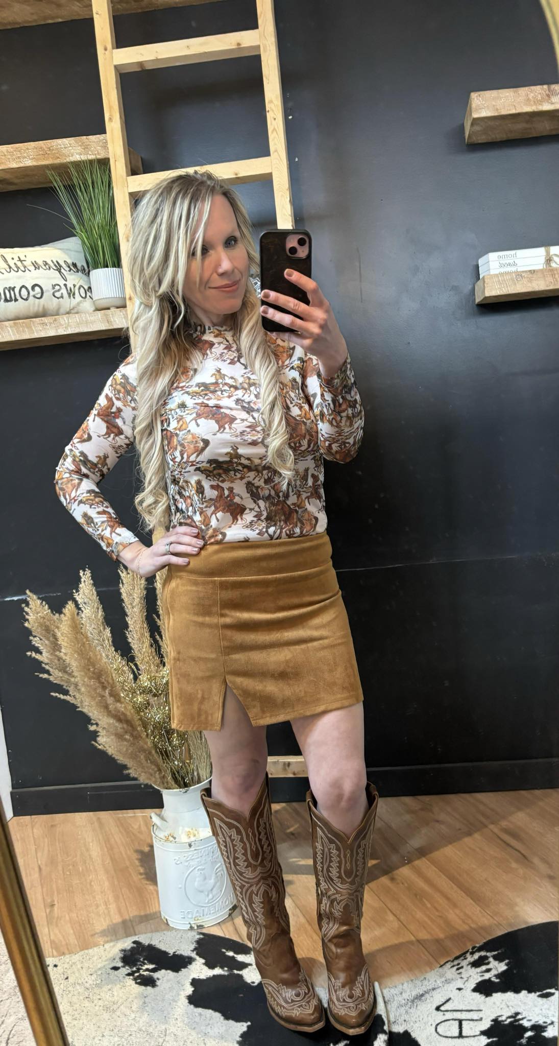 Suede side slit skort