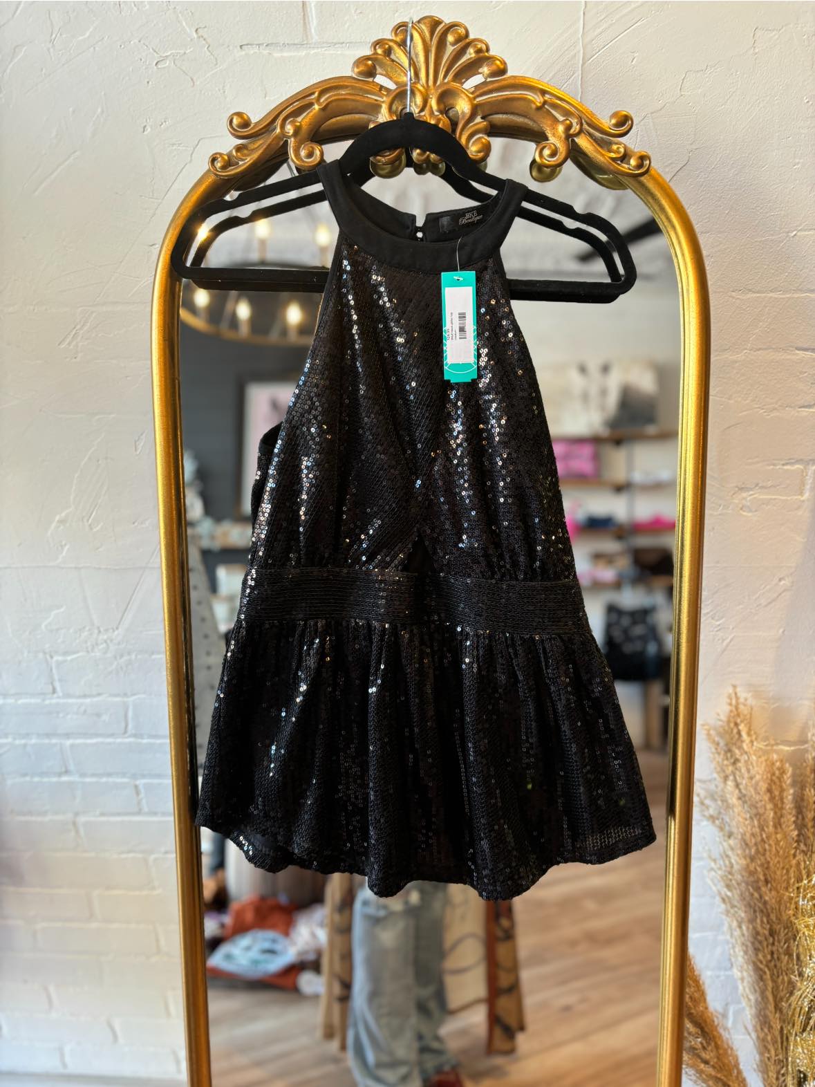 BKLE black glitter top