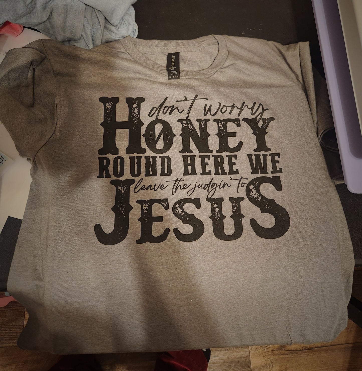 Leave the judgin to Jesus tee