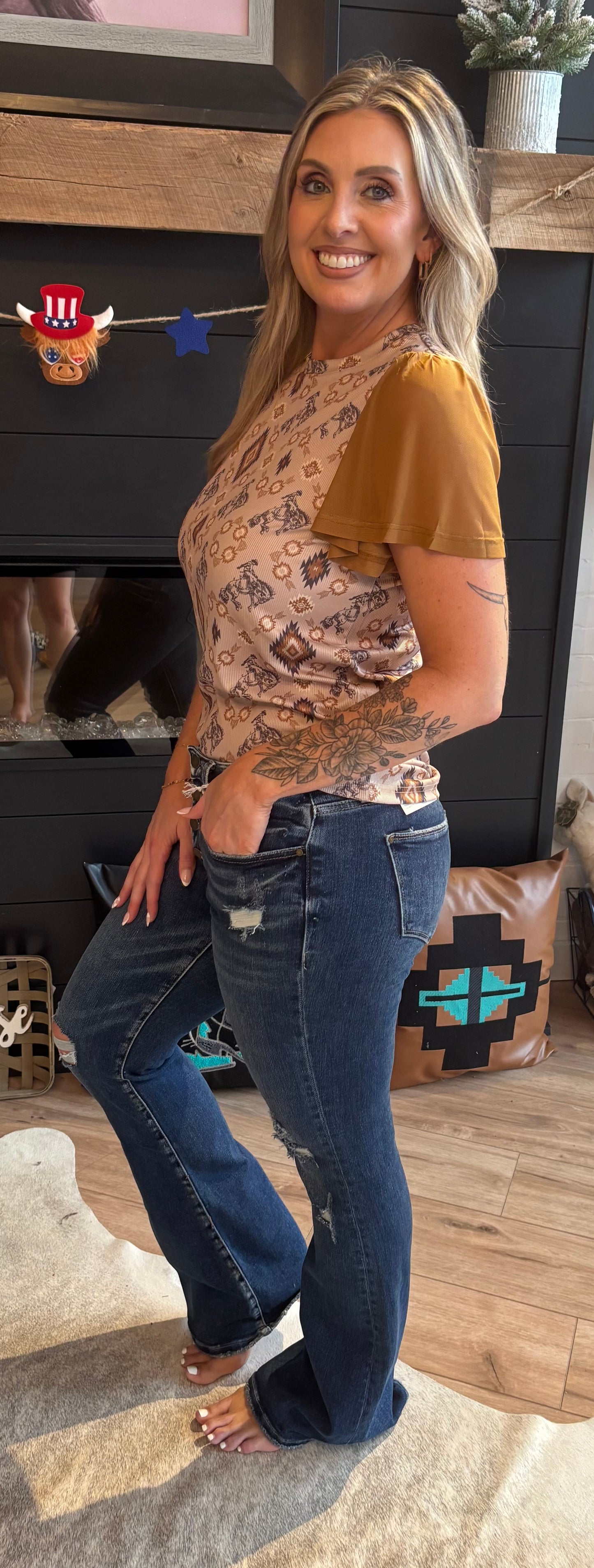 Rowdy ranchin top