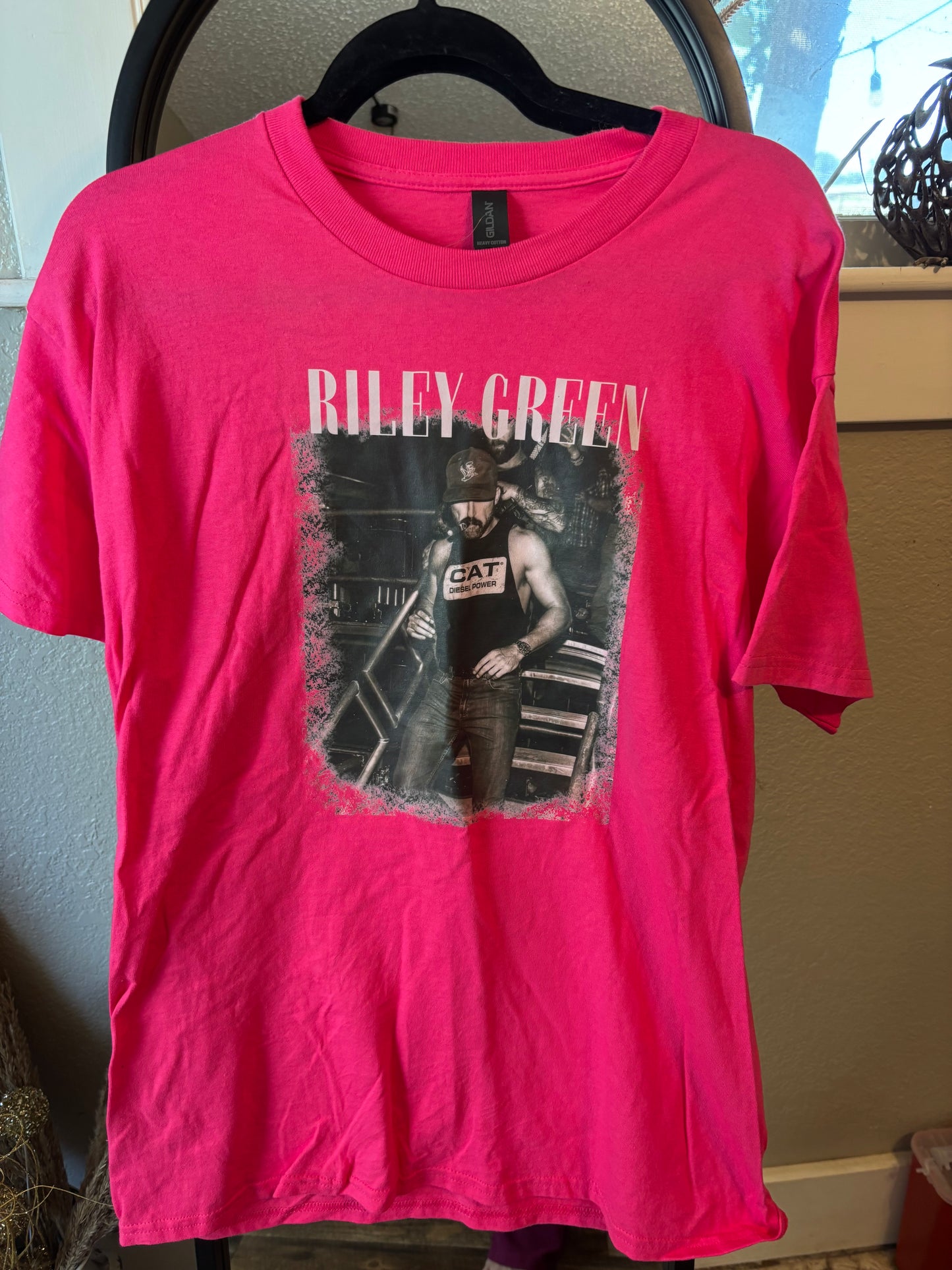 Riley Green tee