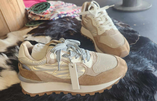 Phoebe Camel shoe