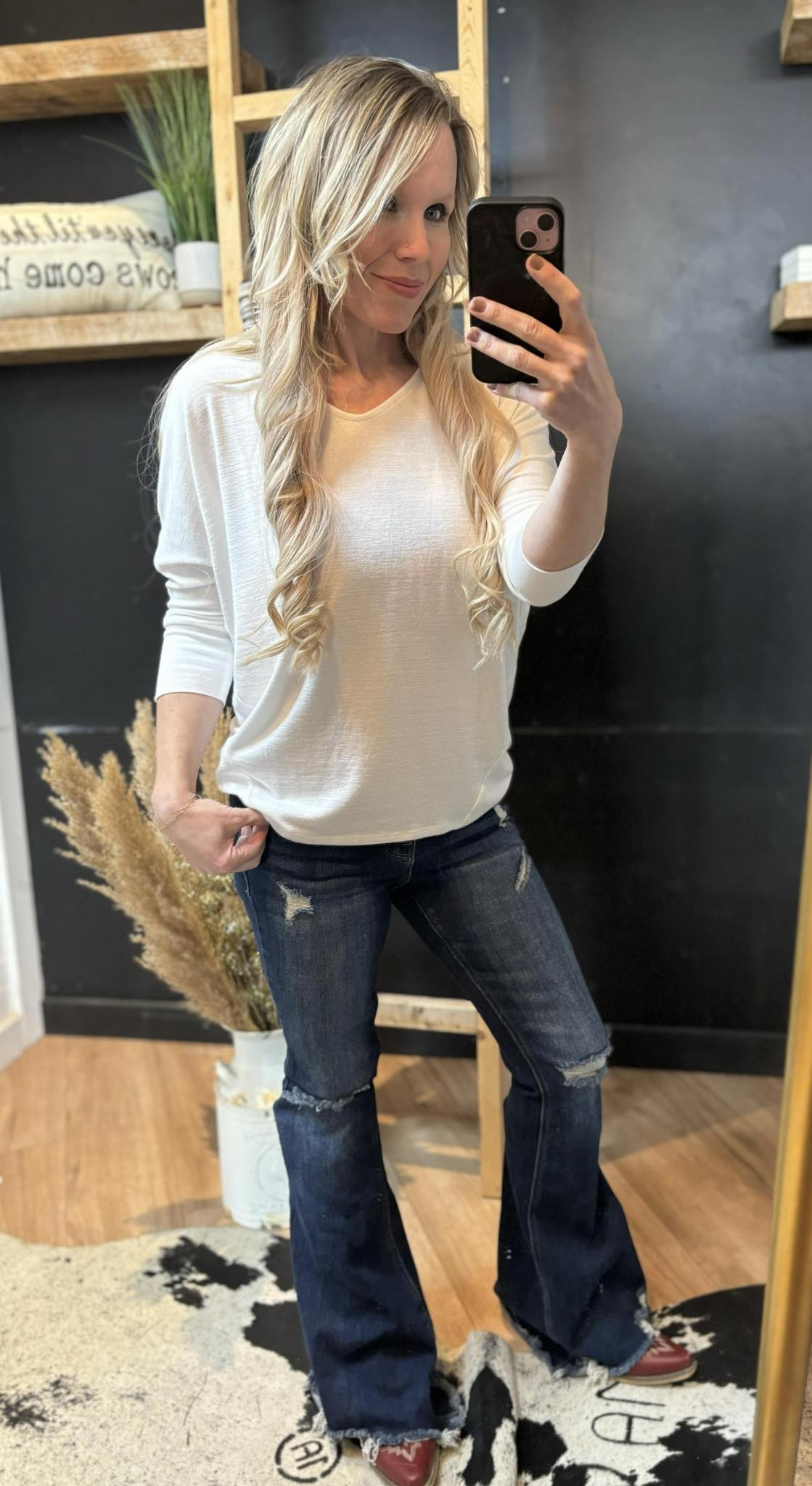 V neck white knit top