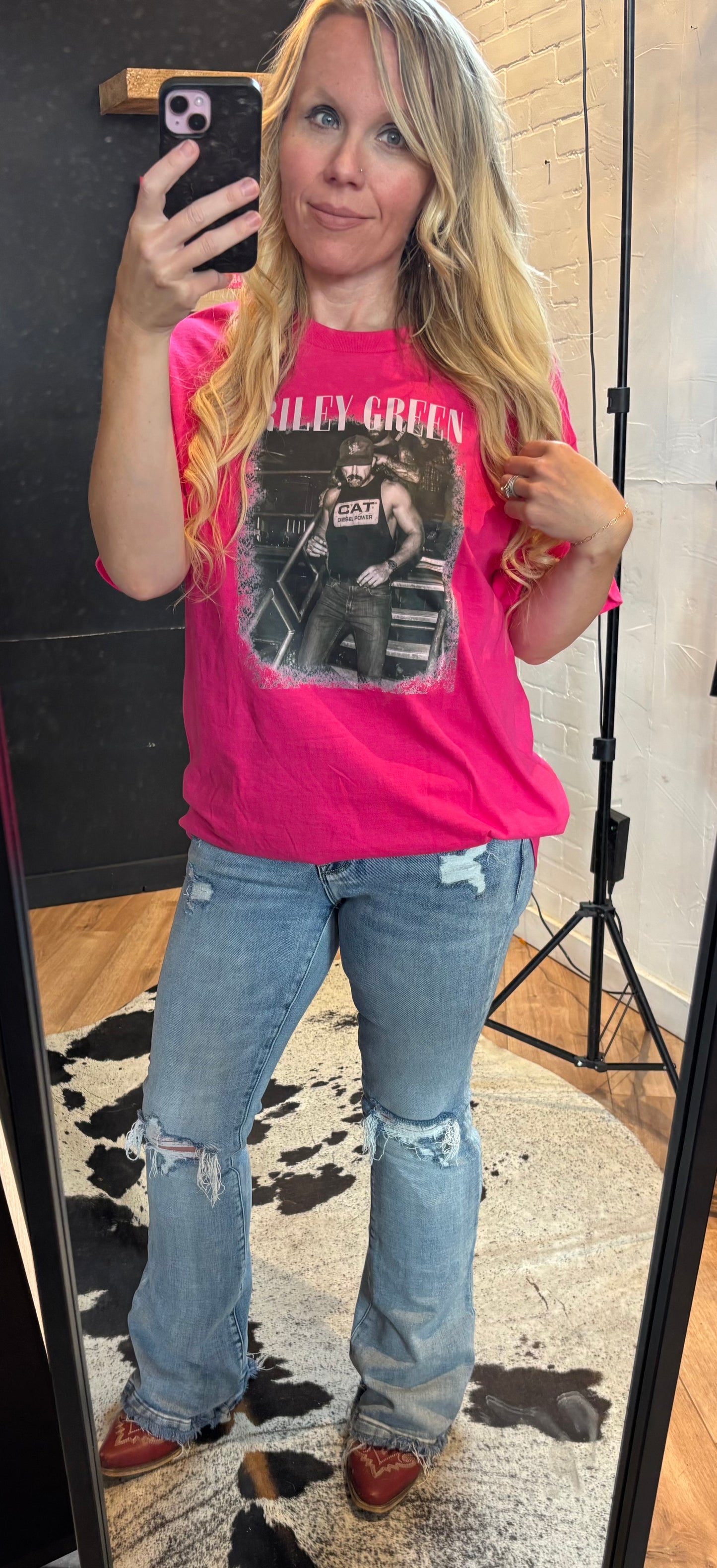 Riley Green tee