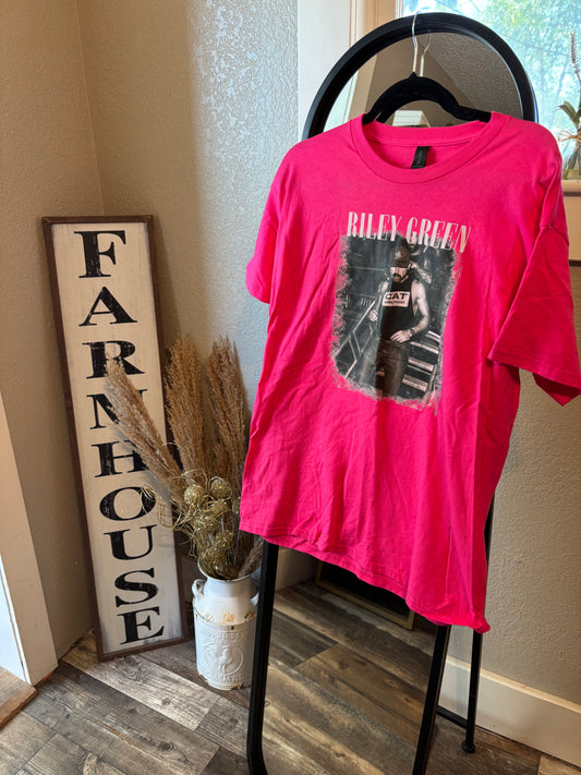 Riley Green tee