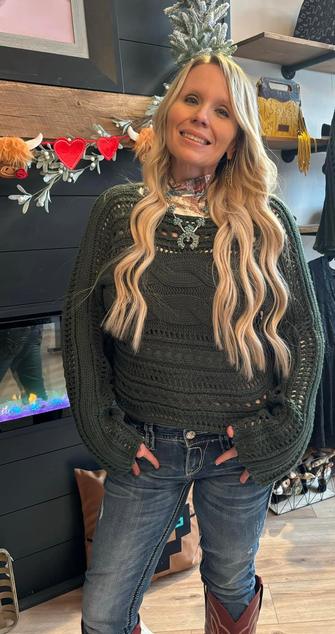 Green cable knit cropped sweater